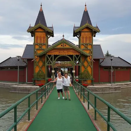 Petertuende Vendeghaz Vakantiehuis Keszthely